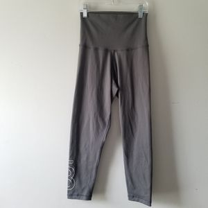DYI Define Your Inspiration Gray Crop Leggings Small